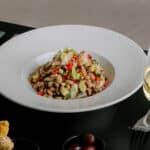 The Lake 6. Σαλάτα με μαυρομάτικα και καπνιστή πέστροφα