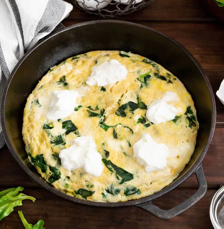 Ομελέτα φούρνου με γαλοτύρι και σπανάκι